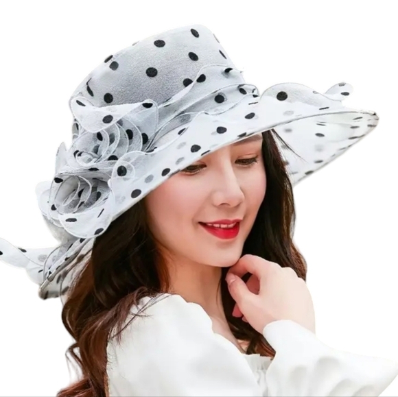 Women's New Hat larger brim white with black polka-dot  Derby - Picture 2 of 10
